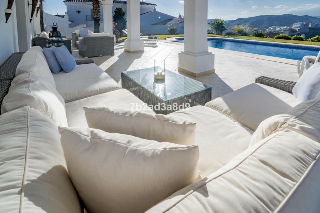 Detached Villa Benahavís Málaga - image 21