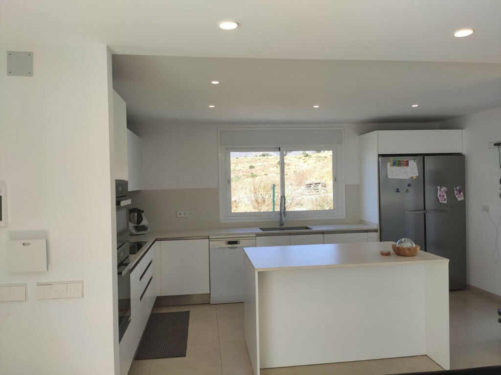 Detached Villa Estepona Málaga - image 21