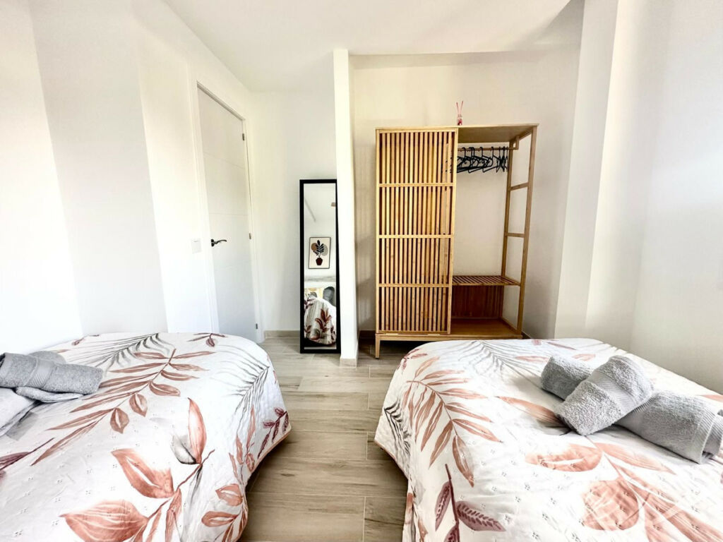 Middle Floor Apartment Calahonda Málaga - image 22