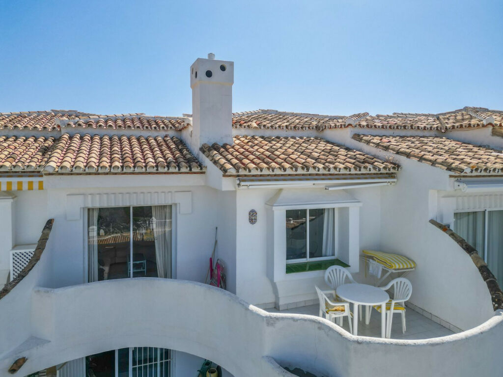 Penthouse Calahonda Málaga - image 22