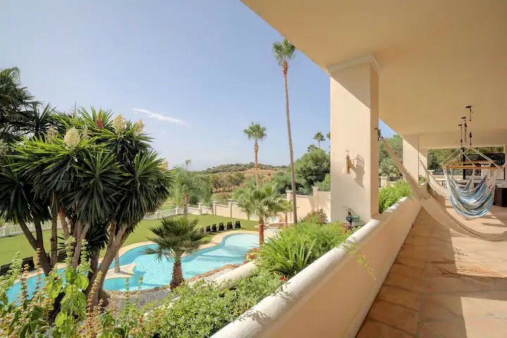 Detached Villa Benahavís Málaga - image 22