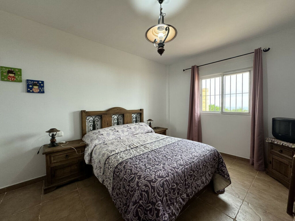 Detached Villa Sotogrande Cádiz - image 22