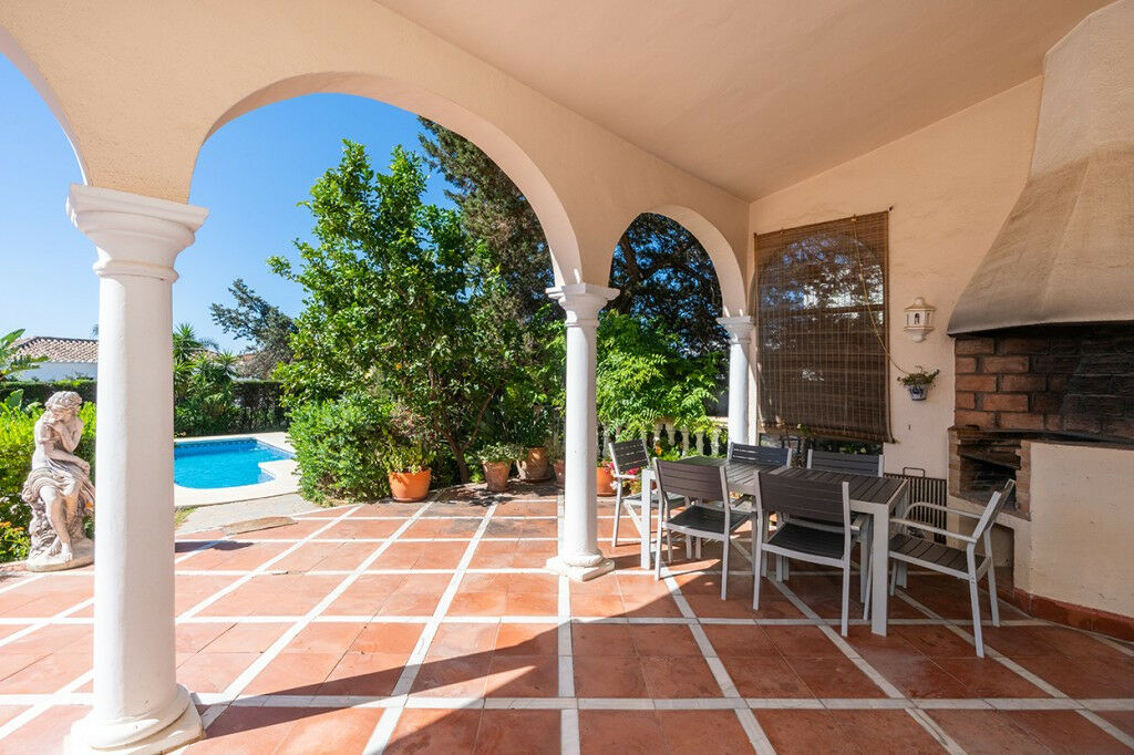 Detached Villa Marbesa Málaga - image 13
