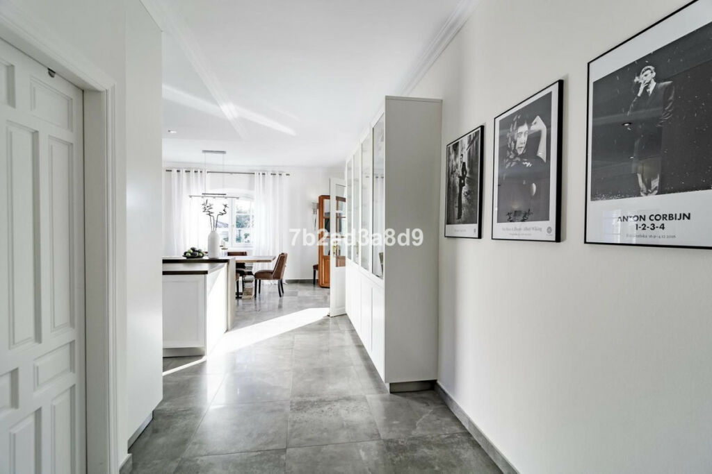 Detached Villa Benahavís Málaga - image 22