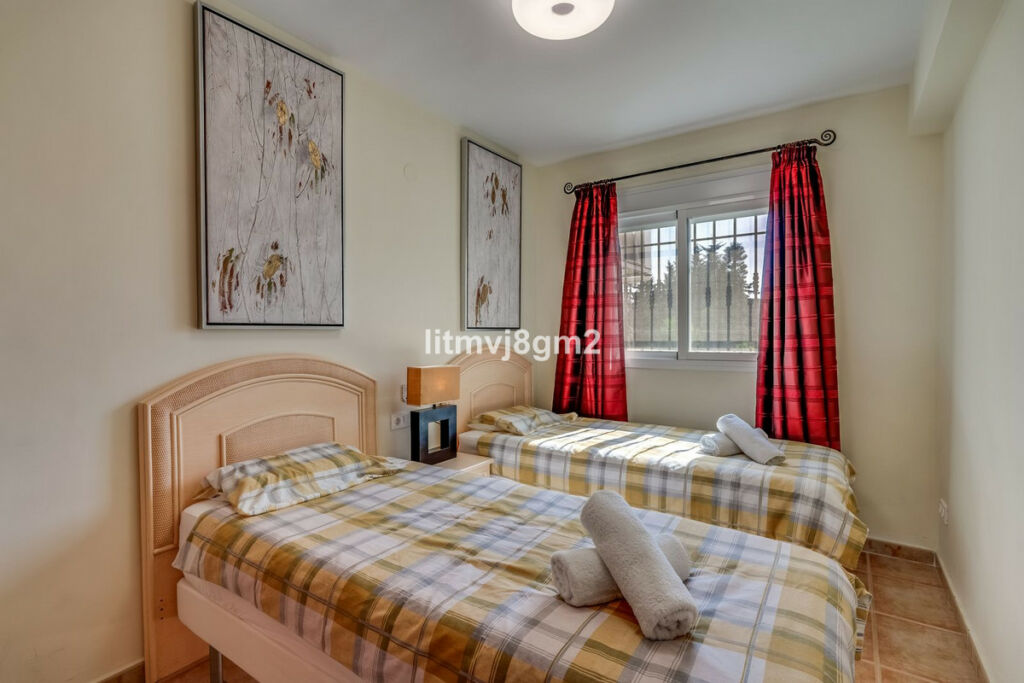 Townhouse Calahonda Málaga - image 23