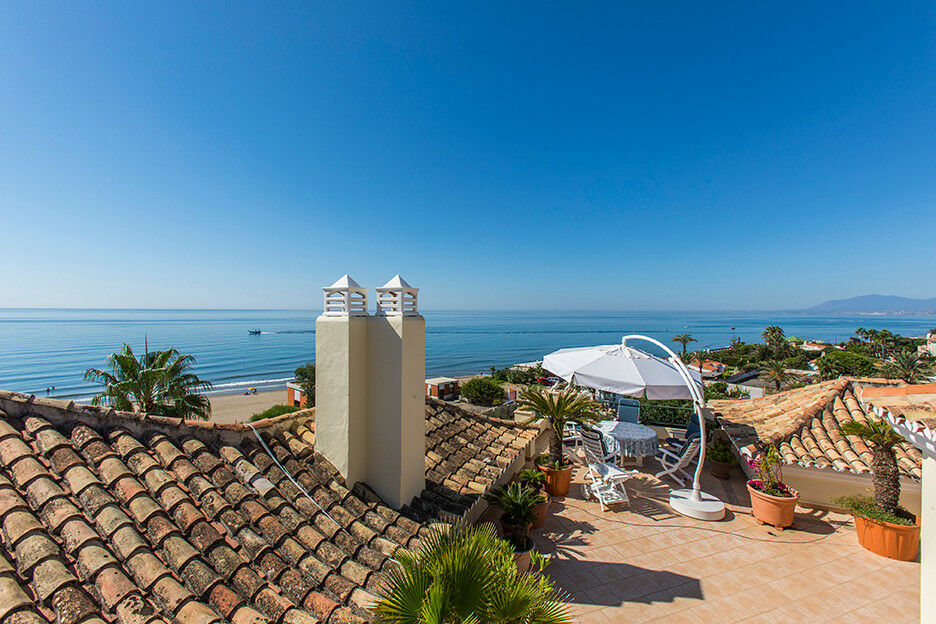 Penthouse Elviria Málaga - image 23