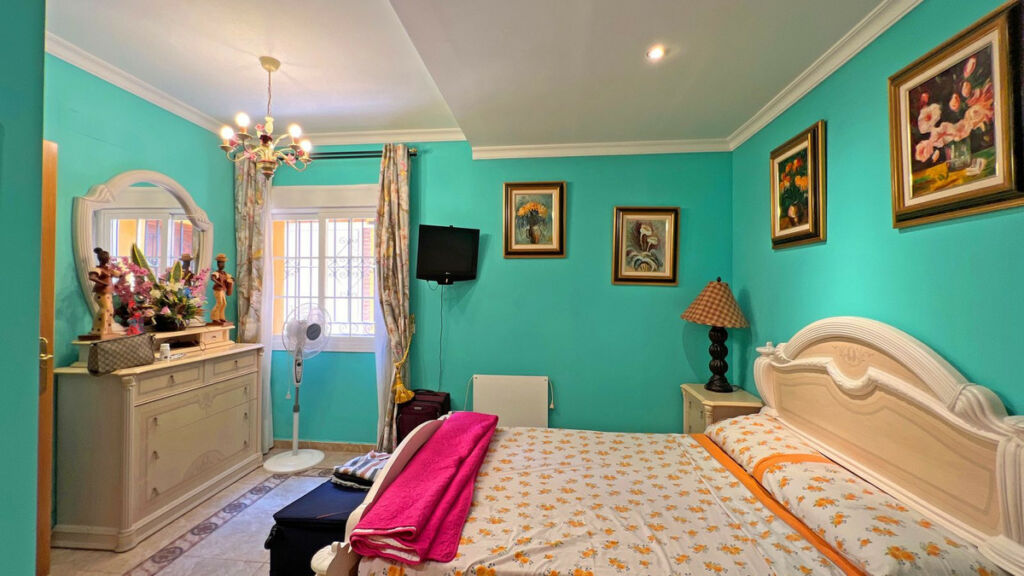 Detached Villa Reserva de Marbella Málaga - image 25