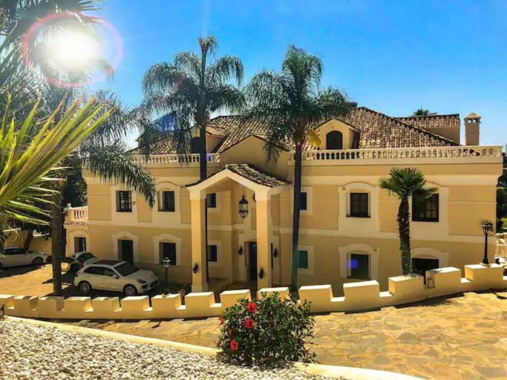 Detached Villa Benahavís Málaga - image 25