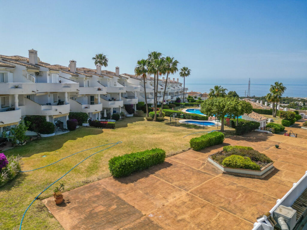 Penthouse Calahonda Málaga - image 26