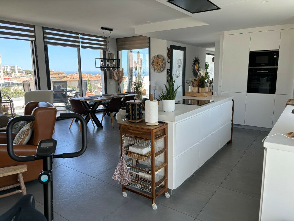 Penthouse Higueron Málaga - image 26