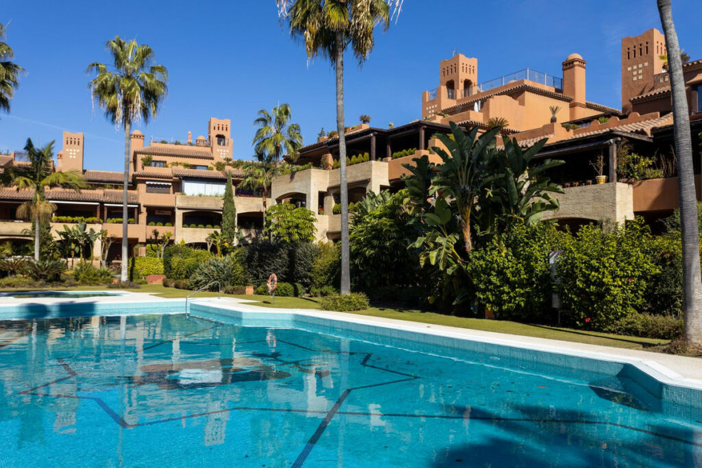 Penthouse Guadalmina Baja Málaga - image 26