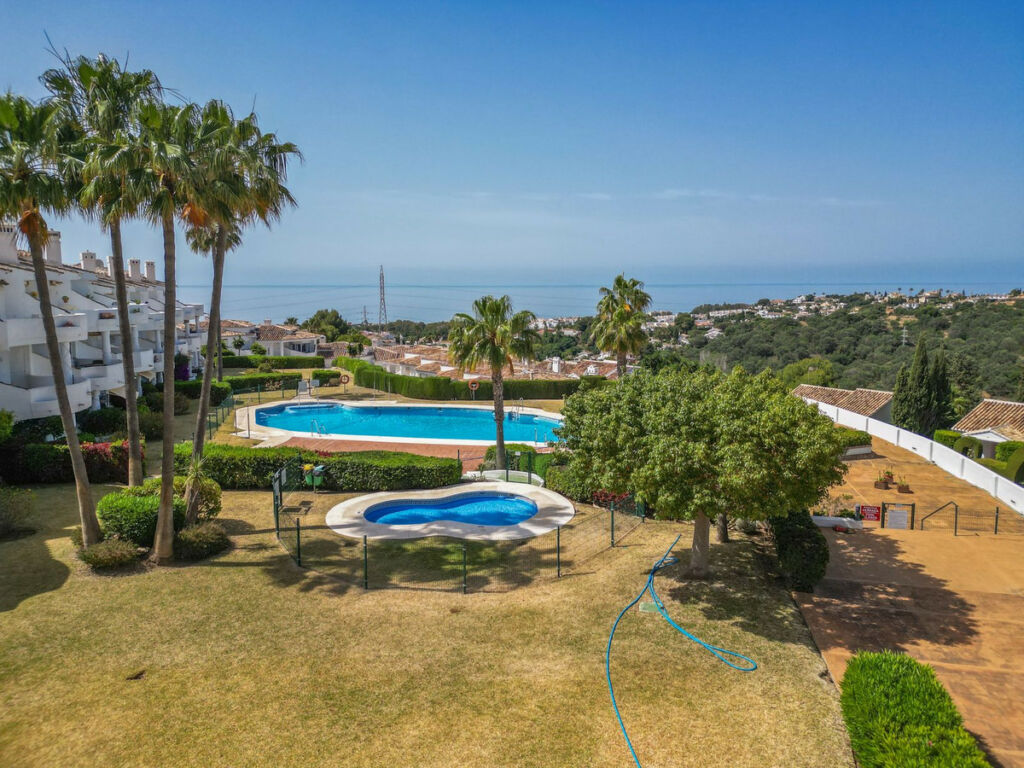 Penthouse Calahonda Málaga - image 27