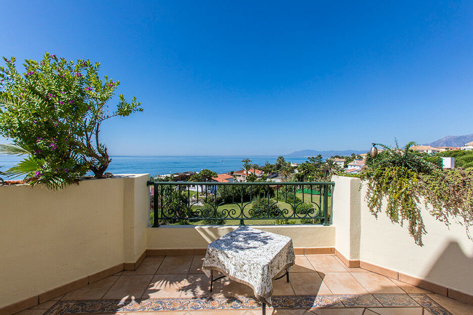Penthouse Elviria Málaga - image 13