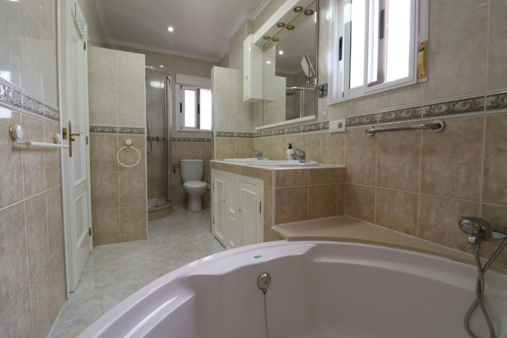 Detached Villa Algorfa Alicante - image 30