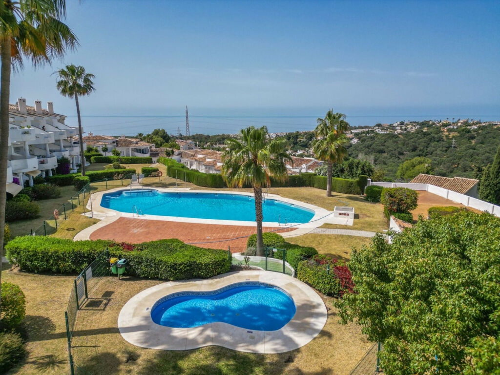 Penthouse Calahonda Málaga - image 28