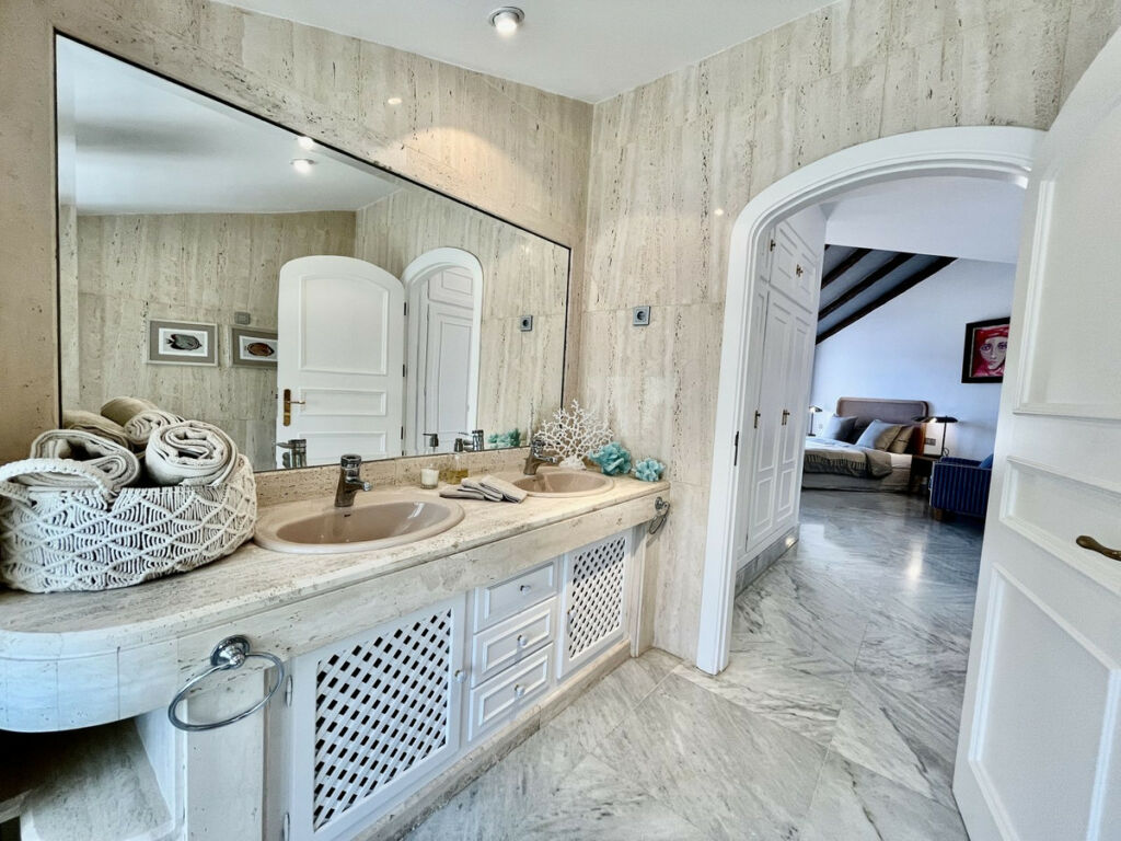 Townhouse Bahía de Marbella Málaga - image 28
