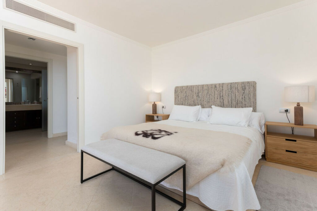 Penthouse Guadalmina Baja Málaga - image 29