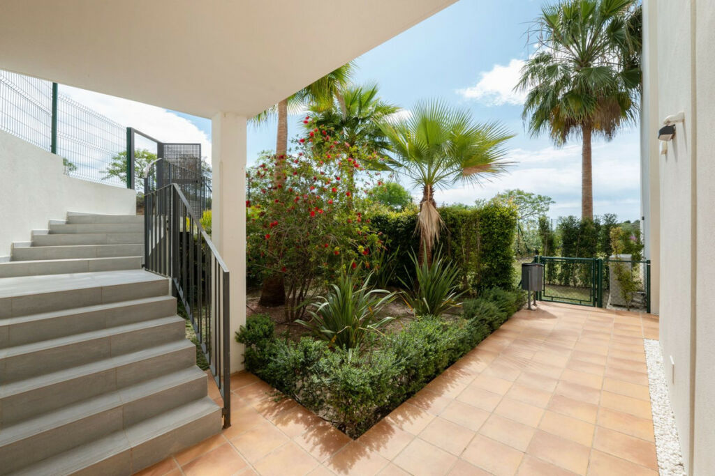 Townhouse Casares Málaga - image 25