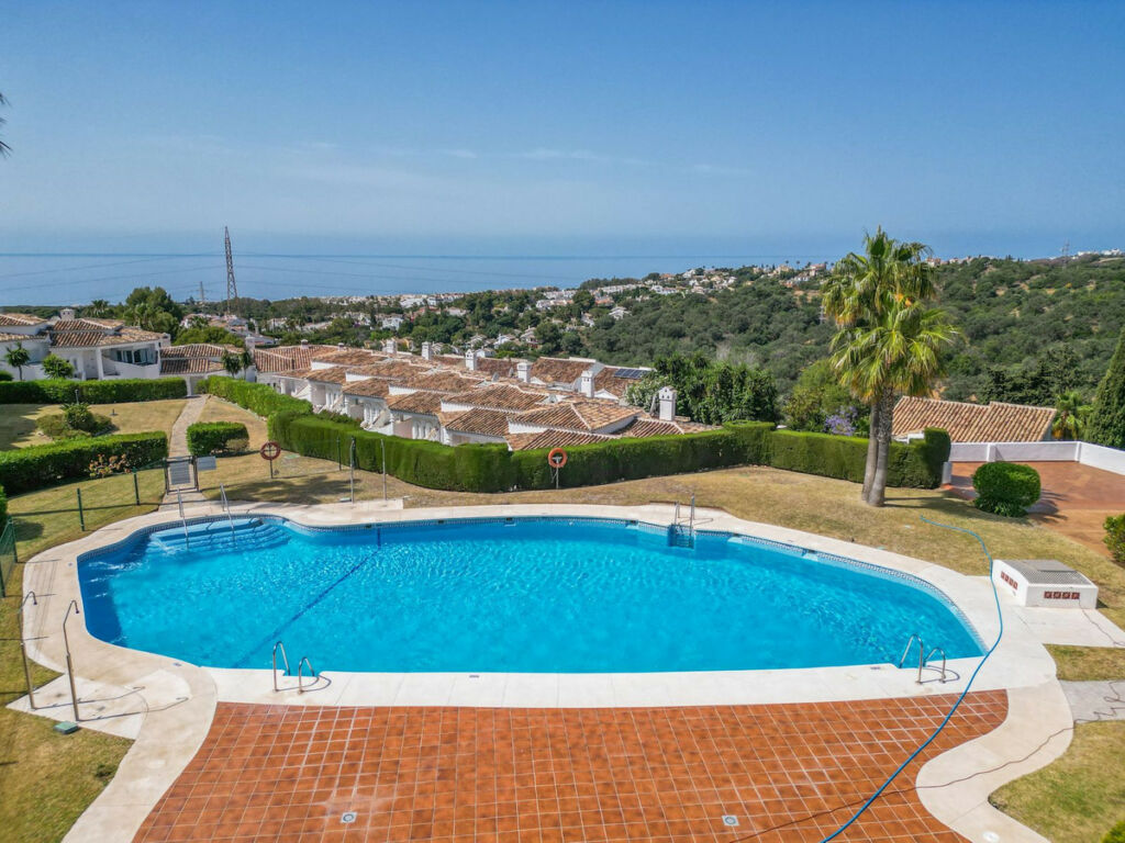 Penthouse Calahonda Málaga - image 29