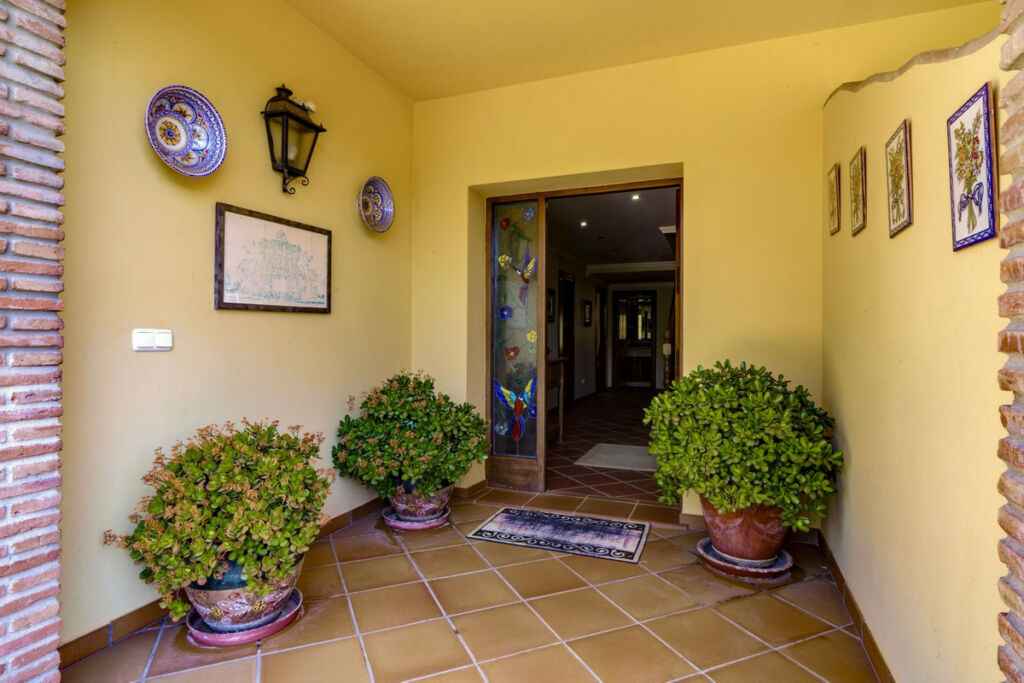 Detached Villa Benahavís Málaga - image 28