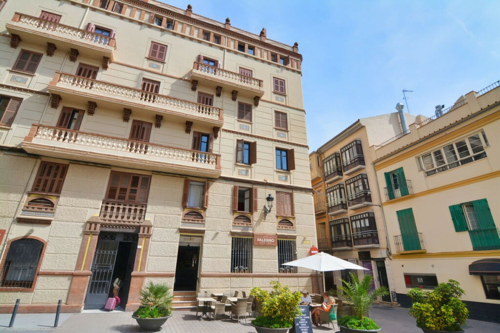 Middle Floor Apartment Málaga Centro Málaga - image 3