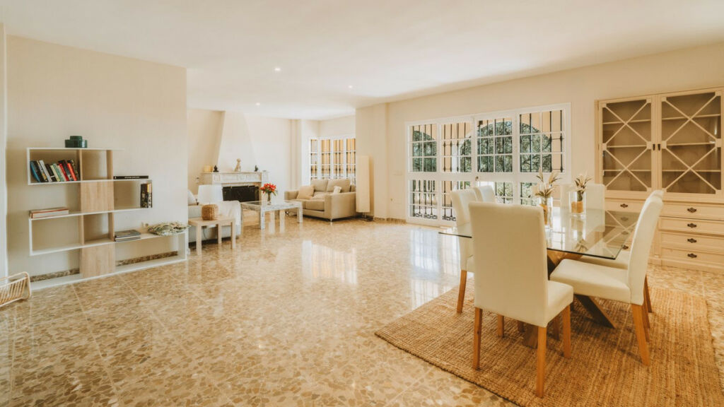Detached Villa Marbella Málaga - image 3