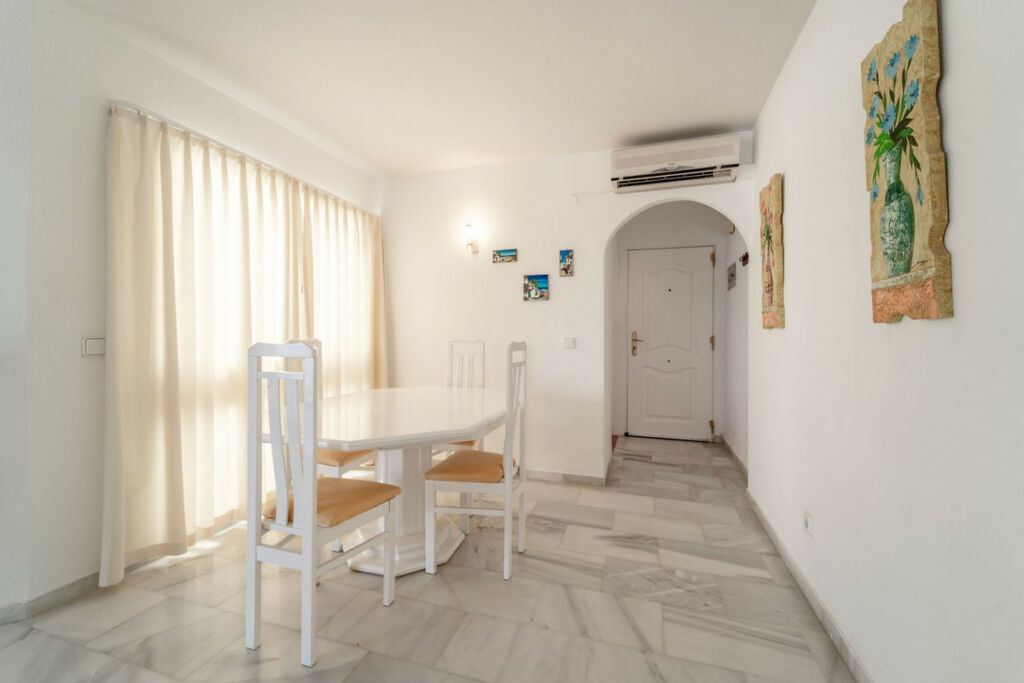 Penthouse Calahonda Málaga - image 5