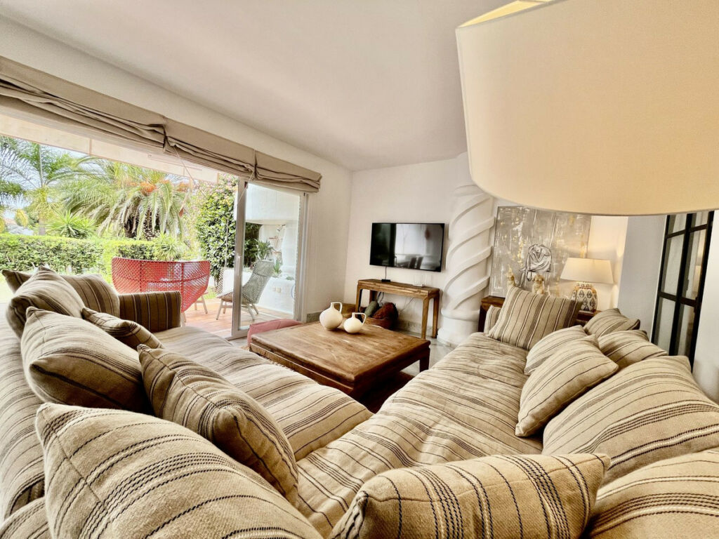 Townhouse Bahía de Marbella Málaga - image 3