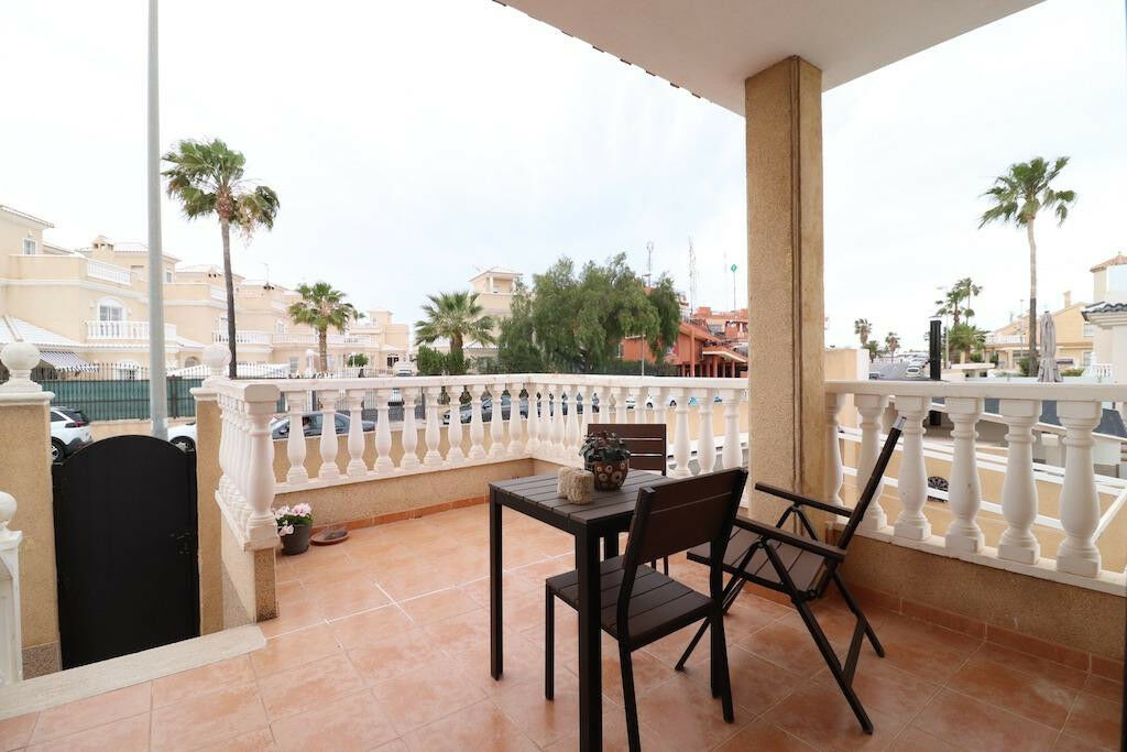 Detached Villa Los Altos Alicante - image 3