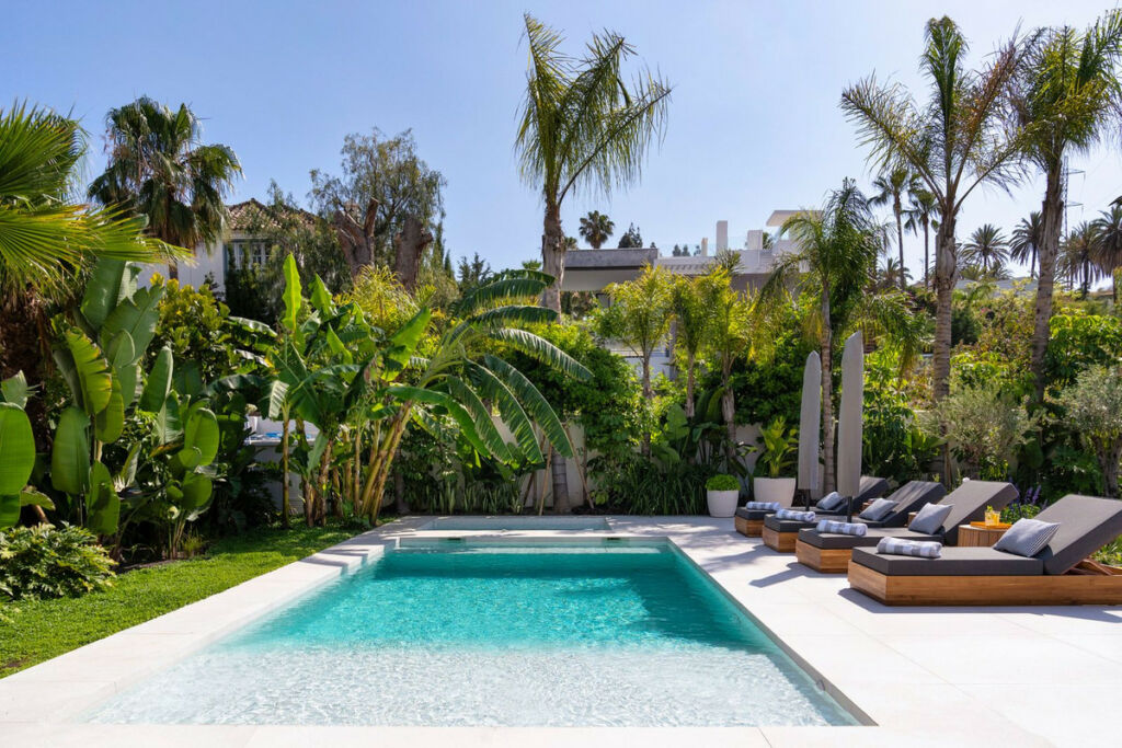 Detached Villa Marbella Málaga - image 3