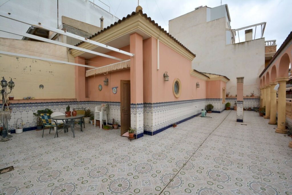 Detached Villa Guardamar del Segura Alicante - image 3
