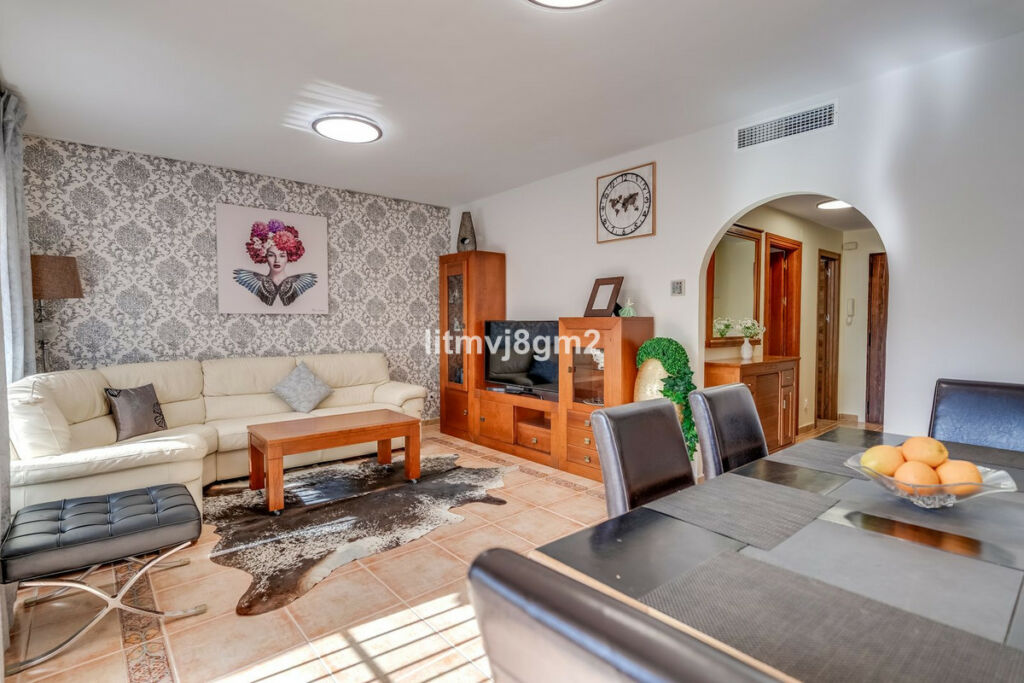 Townhouse Calahonda Málaga - image 3