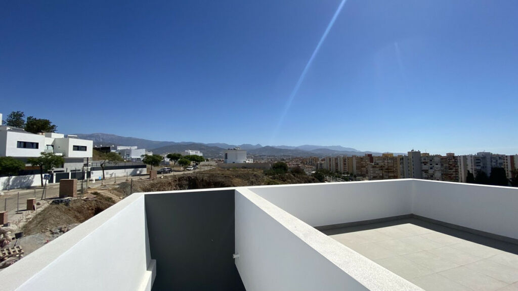 Semi-Detached House Torre del Mar Málaga - image 4