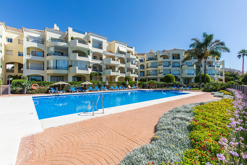 Penthouse Elviria Málaga - image 27