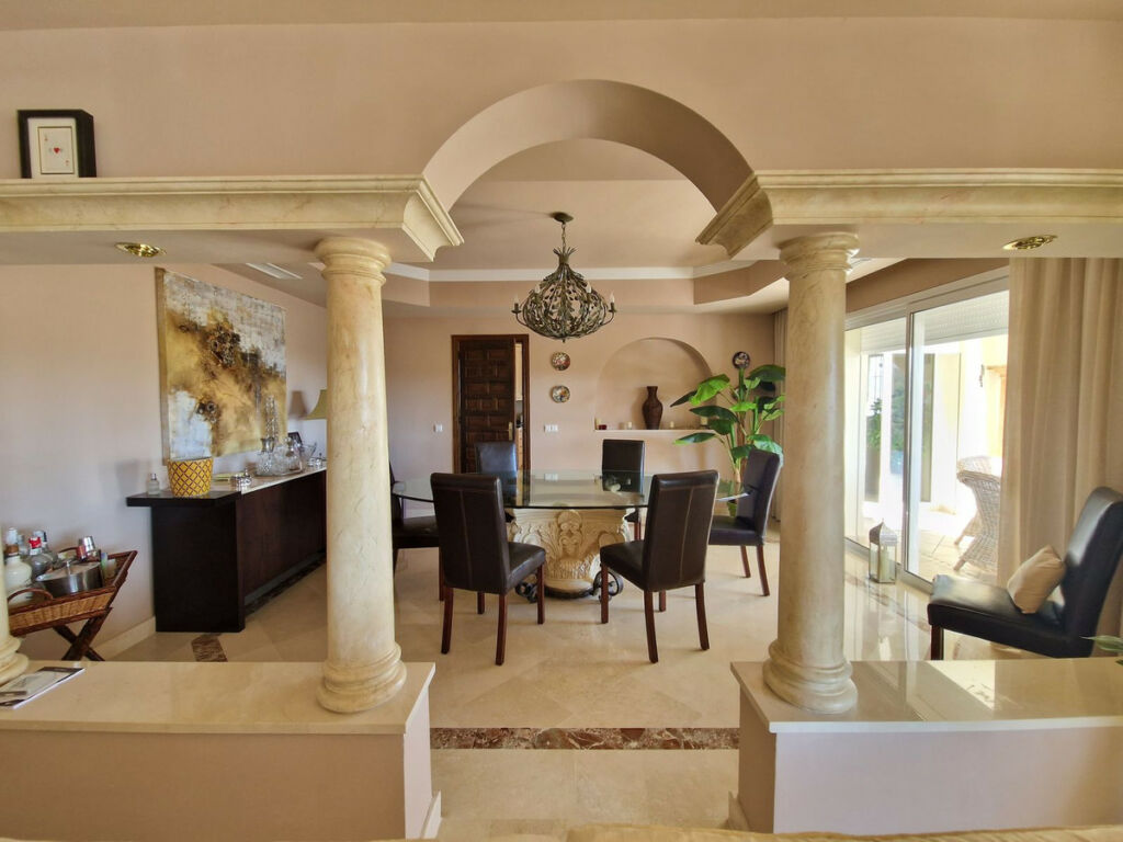 Detached Villa La Mairena Málaga - image 31