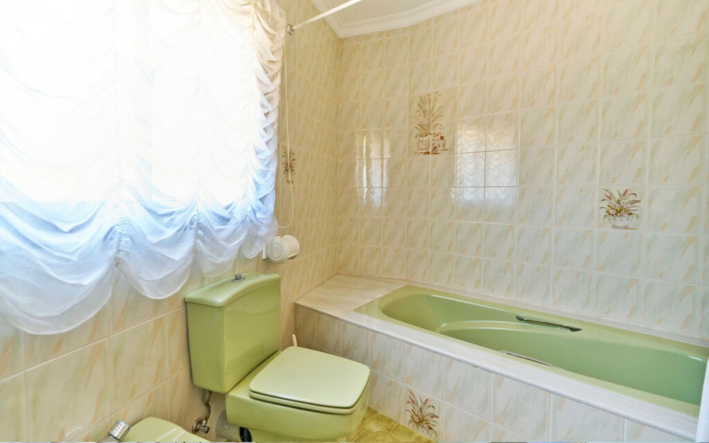 Detached Villa Estepona Málaga - image 31