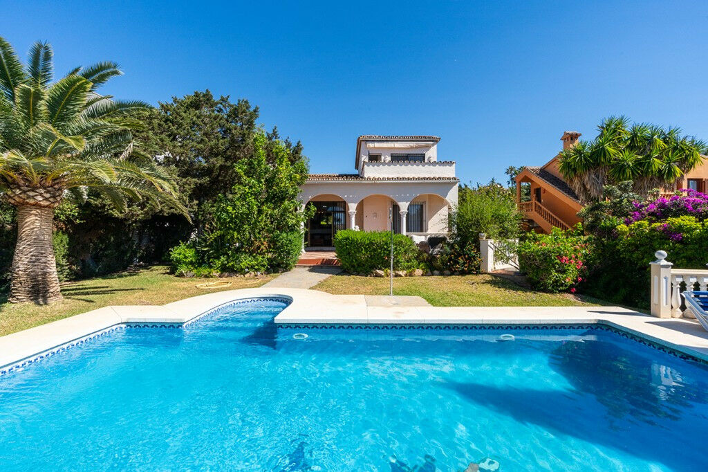 Detached Villa Marbesa Málaga - image 28