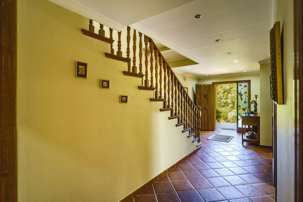 Detached Villa Benahavís Málaga - image 32