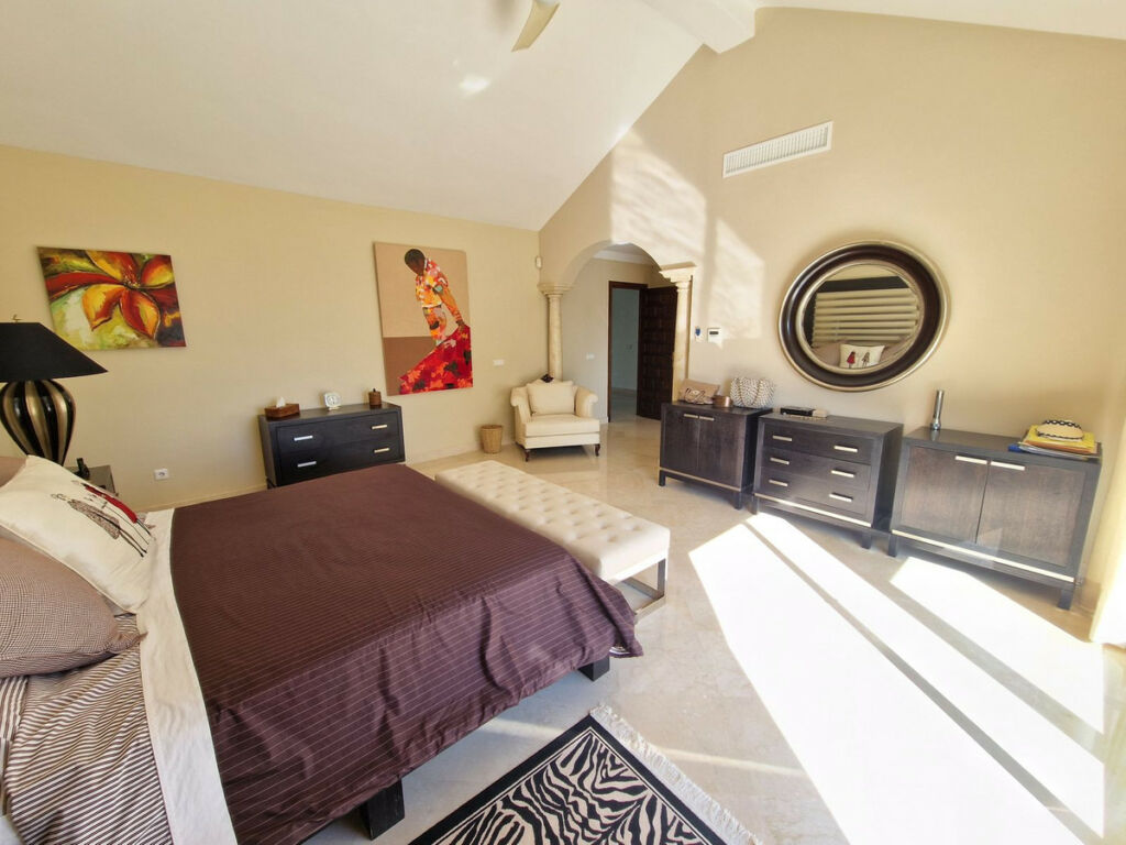 Detached Villa La Mairena Málaga - image 37