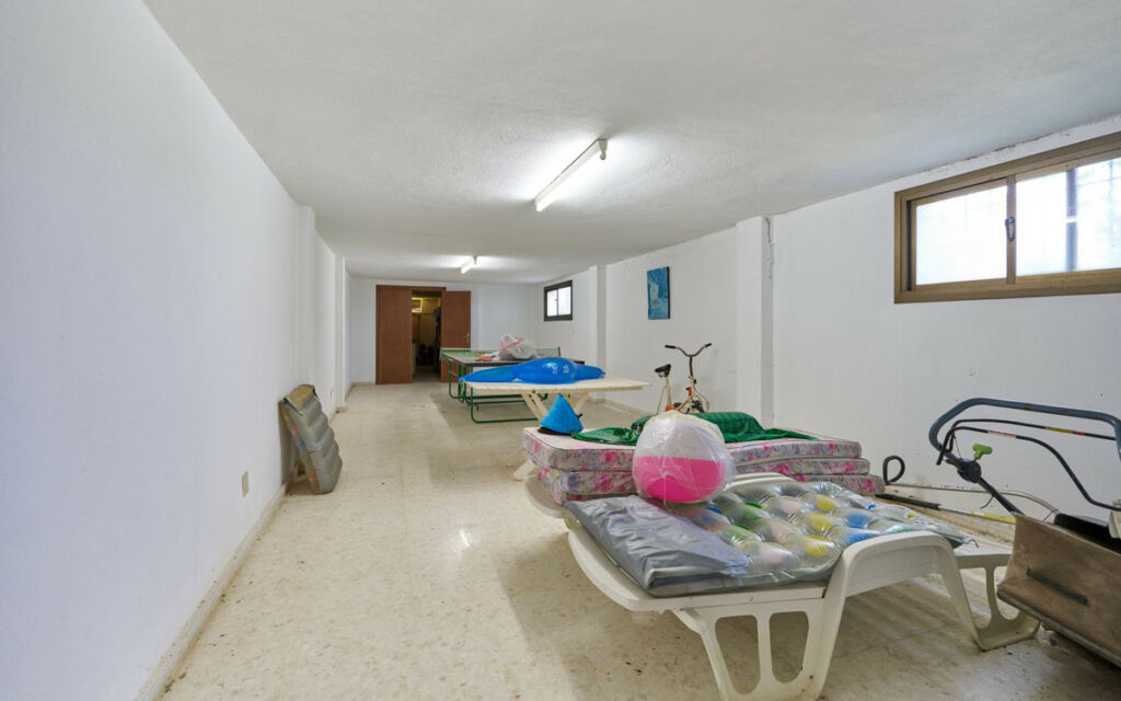 Detached Villa Estepona Málaga - image 37