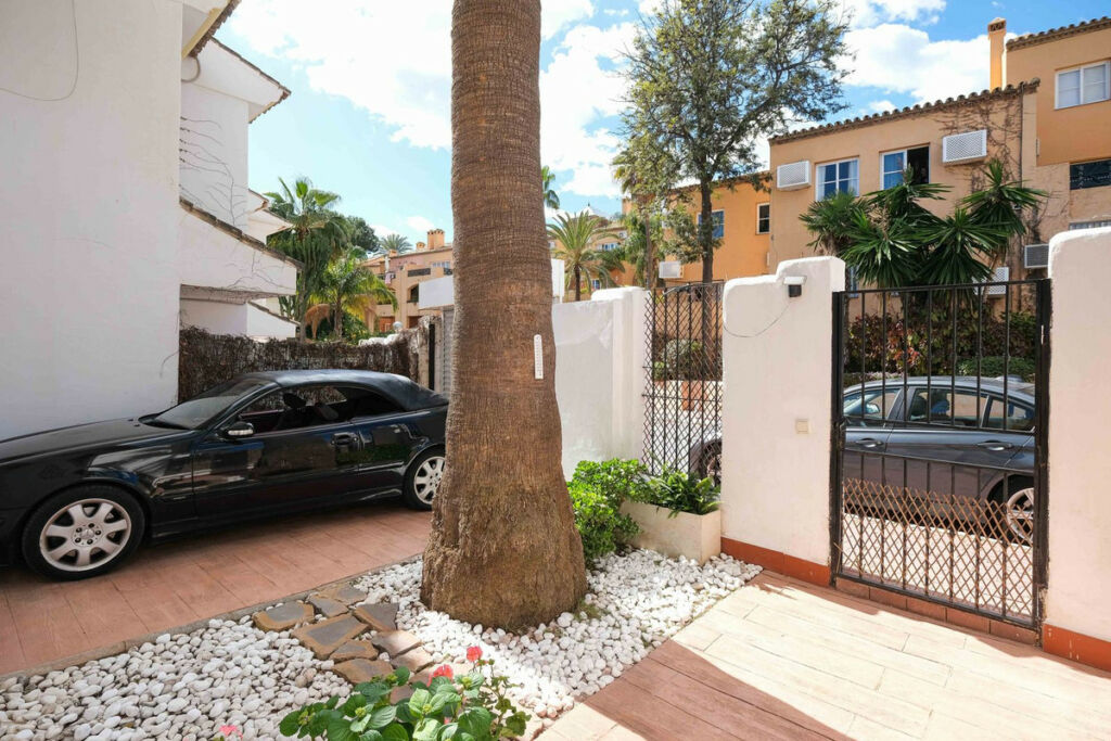 Semi-Detached House Riviera del Sol Málaga - image 36