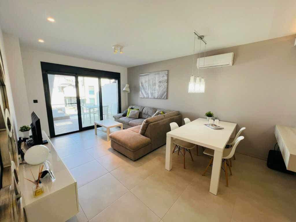 Middle Floor Apartment Guardamar del Segura Alicante - image 4