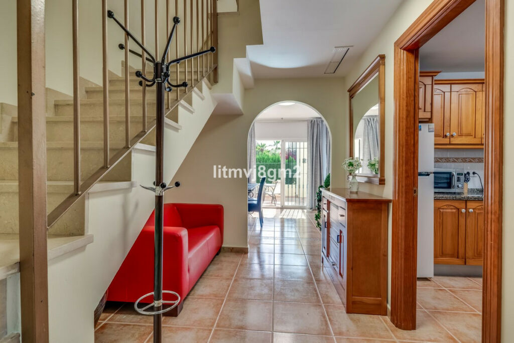 Townhouse Calahonda Málaga - image 4