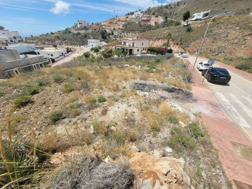 Residential Plot Benalmadena Málaga - image 4