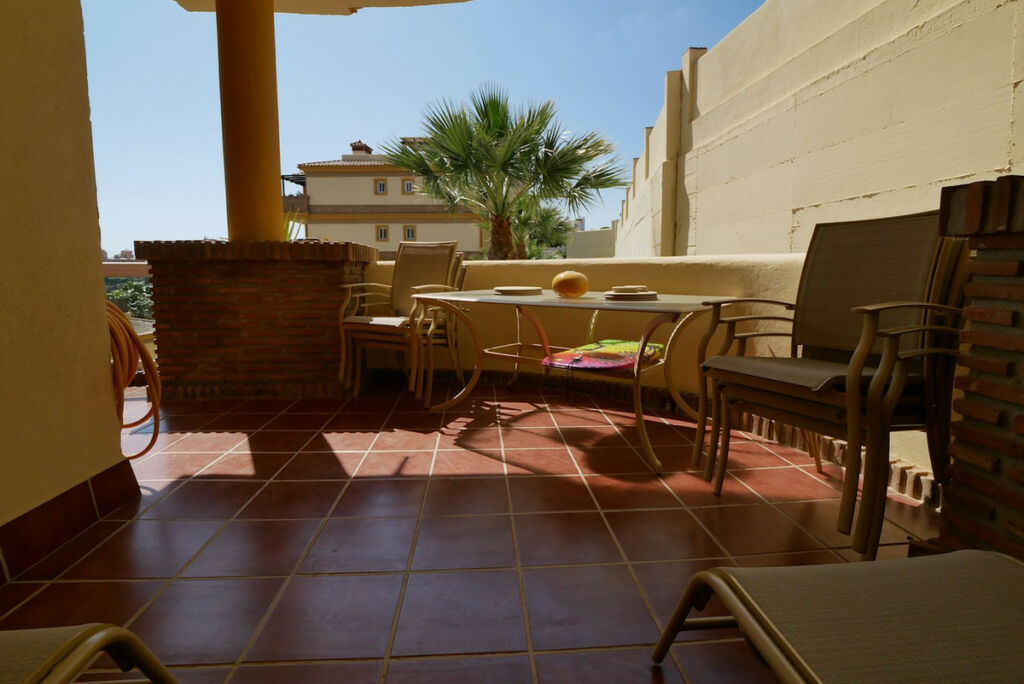 Ground Floor Apartment Calahonda Málaga - image 4
