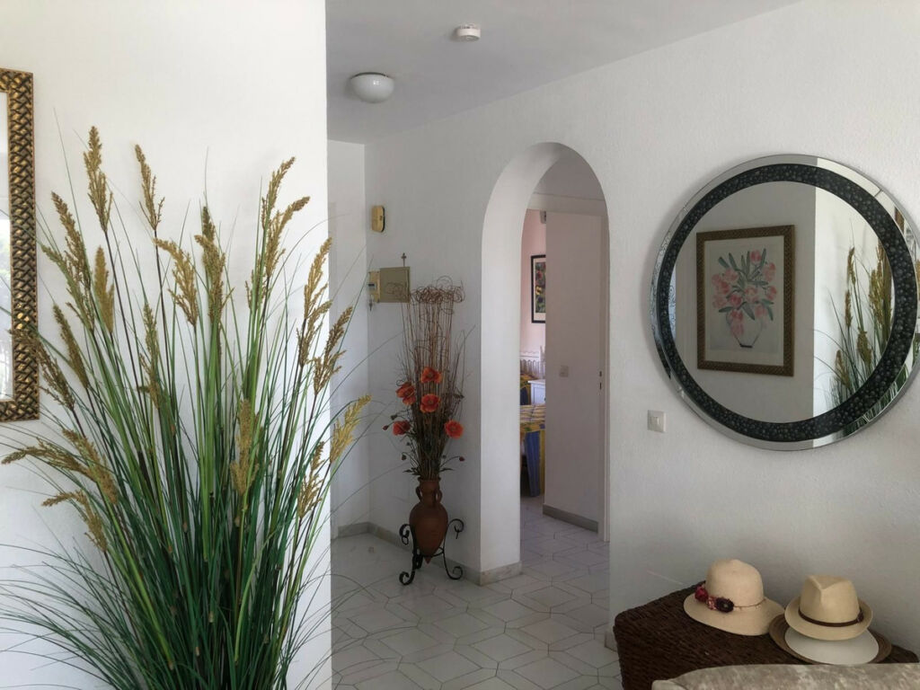Middle Floor Apartment Miraflores Málaga - image 4