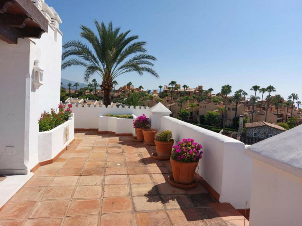 Penthouse Estepona Málaga - image 4