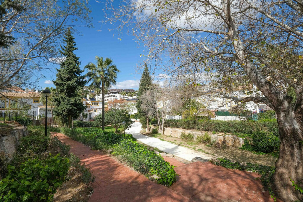 Semi-Detached House Riviera del Sol Málaga - image 43