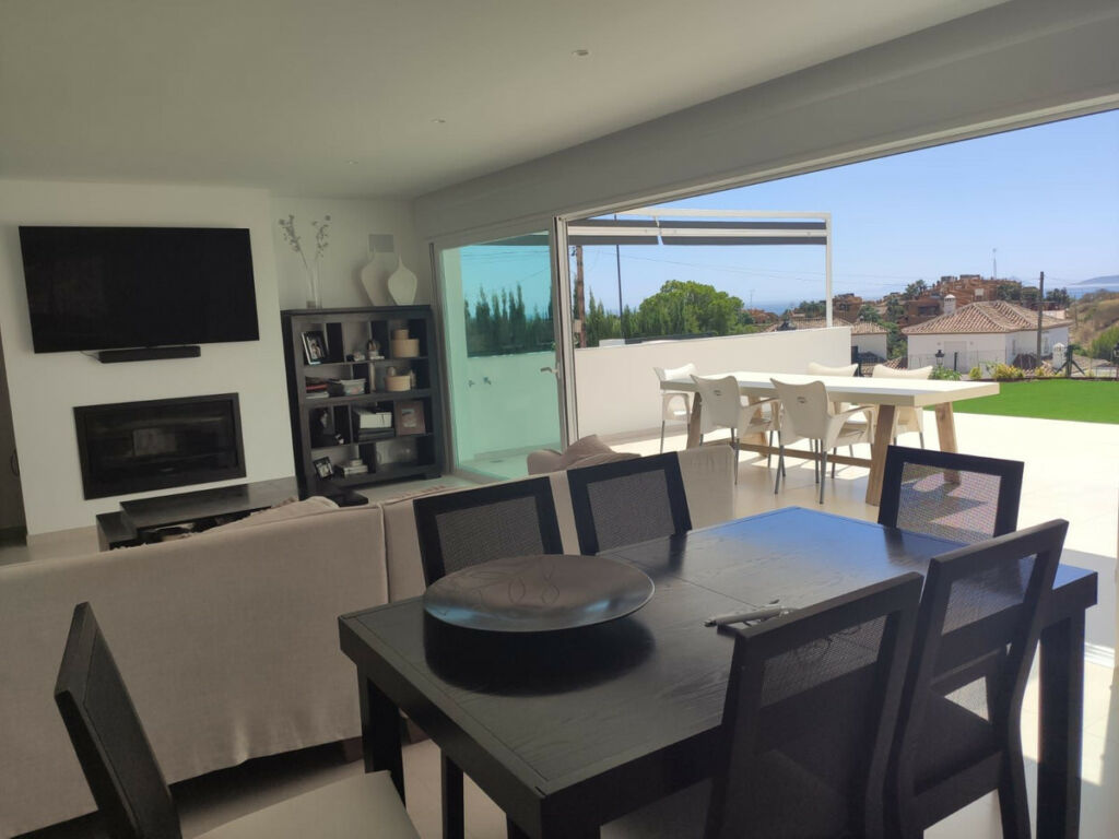 Detached Villa Estepona Málaga - image 41