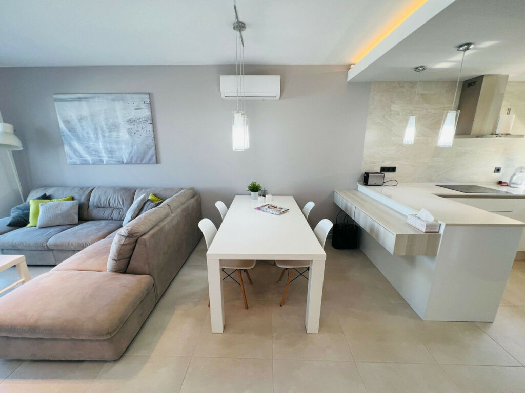 Middle Floor Apartment Guardamar del Segura Alicante - image 5
